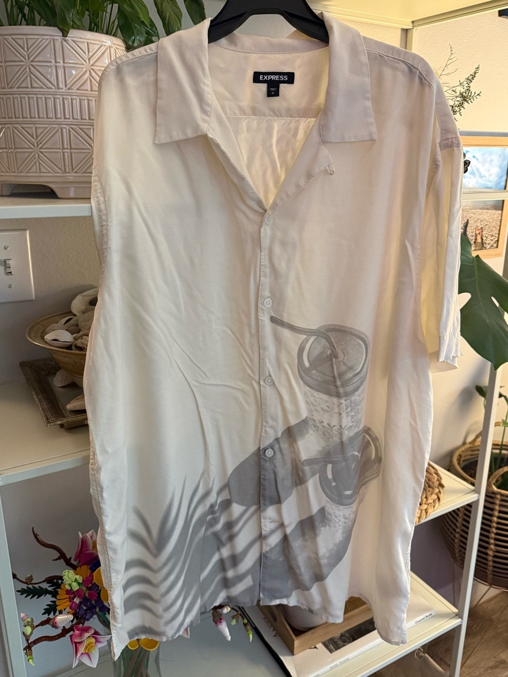 Express Men’s White Short-Sleeve Button-Down Shirt with Gray Graphic